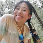 Tengo mucho interés en enseñar a los demás hasta que lo entiendan y con conocimientos sobre la Selectividad recientes y con muy buenos resultados. Tengo un poco de experiencia sobre dar clases particulares, y estaría dispuesta a dar clase a nivel de prima